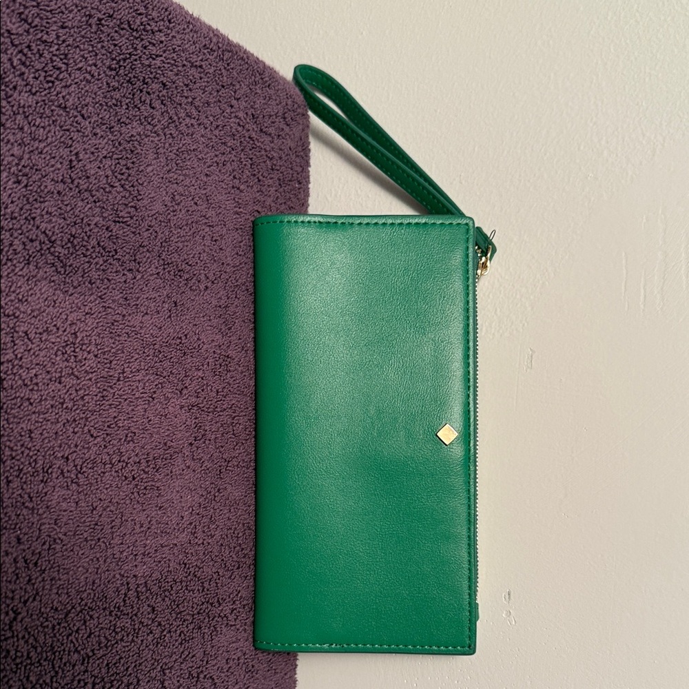 Green Leather Wristlet Clutch